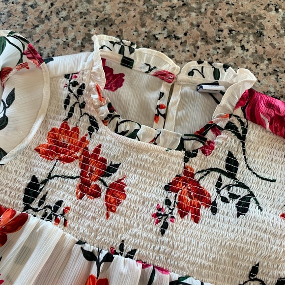 Sheer High Neck Floral Blouse - Picture 4 of 8